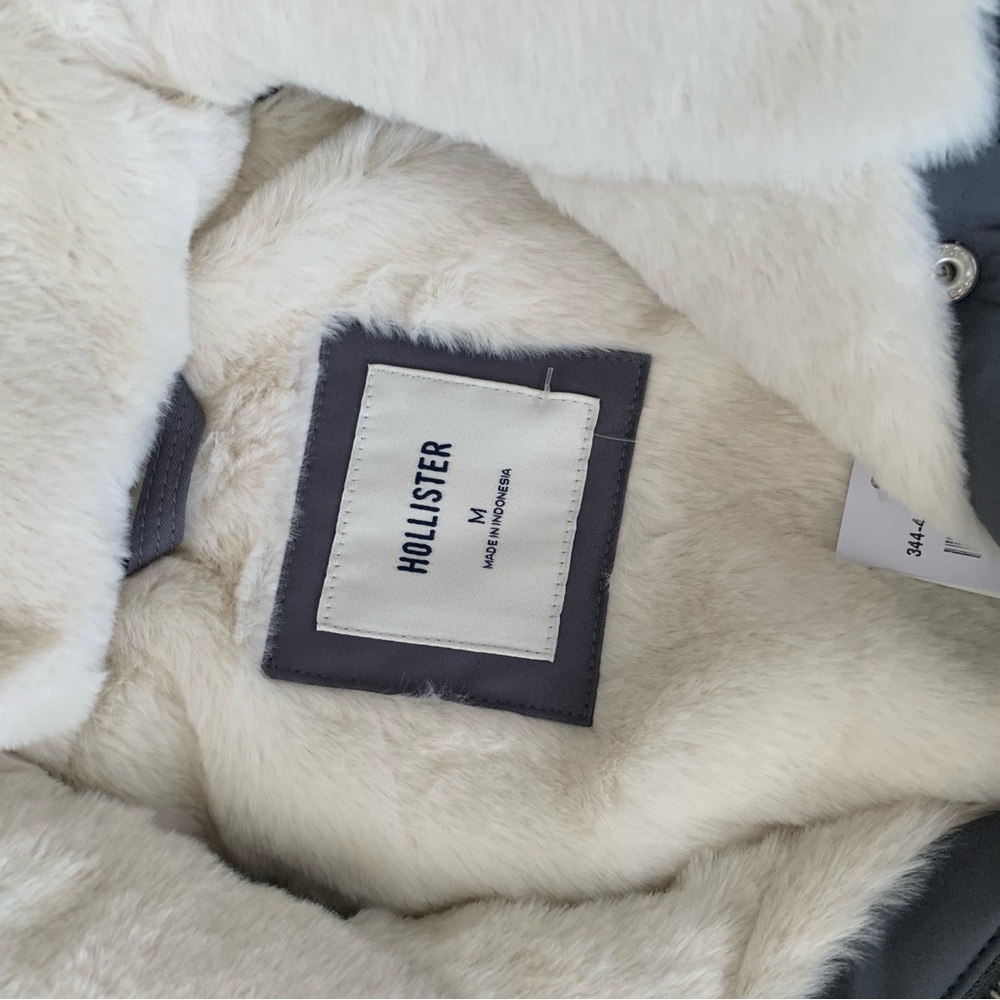 Hollister Women's Cream Jacket